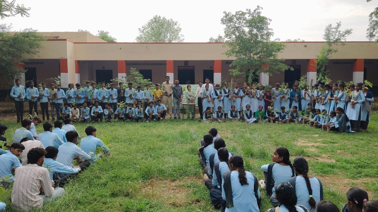 हरियालो राजस्थान के तहत विद्यालय में वृक्षारोपण -Photo