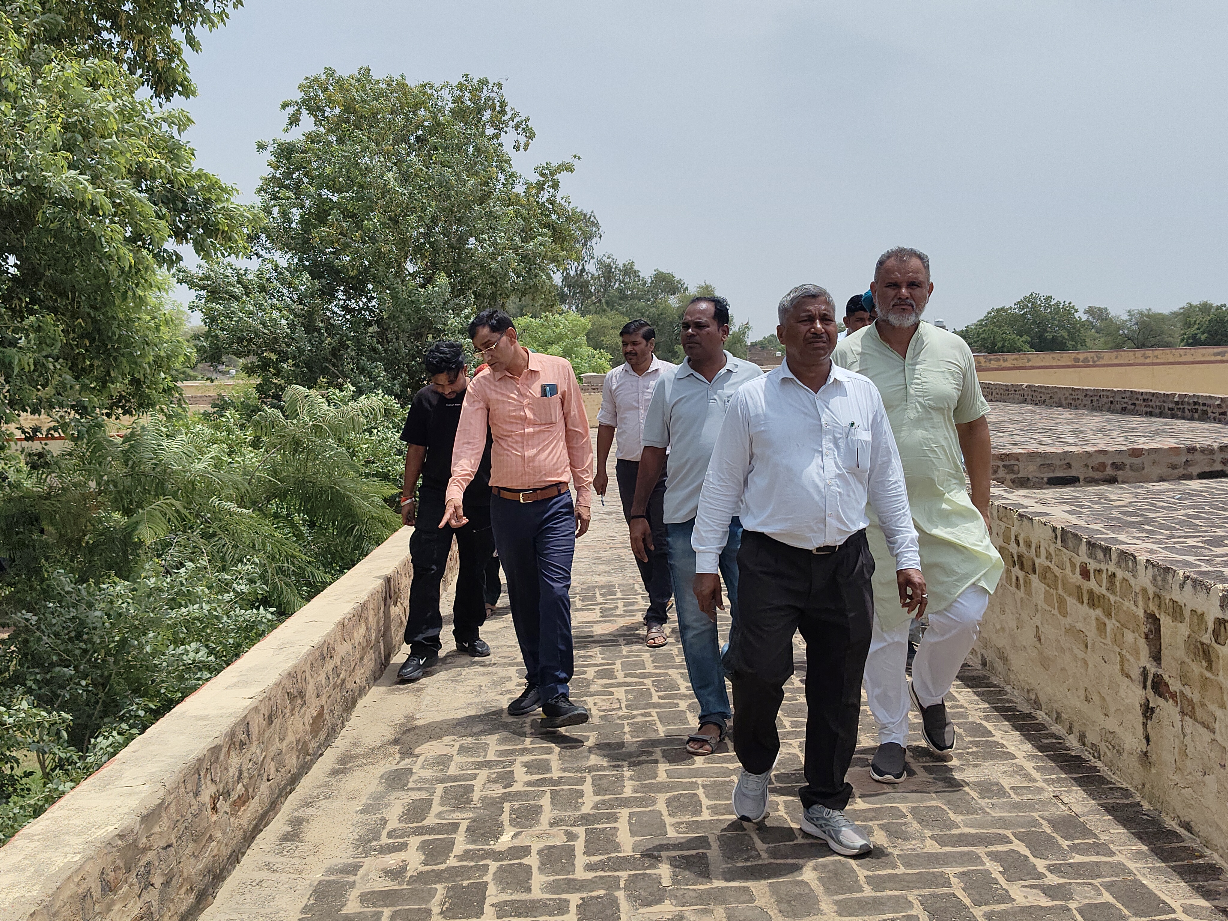 विद्यालय विकास कोष एवं प्रबंधन समिति की बैठक का आयोजन -Photo